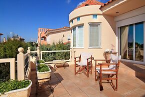 Oasis Pool House by GHH