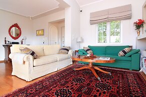 Oasis Pool House by GHH