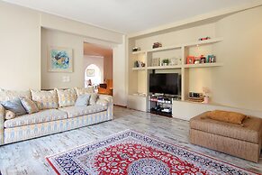 Oasis Pool House by GHH