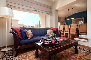 Oasis Pool House by GHH