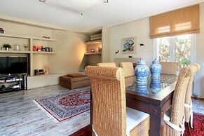 Oasis Pool House by GHH