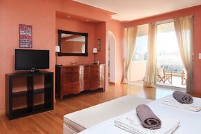 Oasis Pool House by GHH