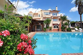 Oasis Pool House by GHH