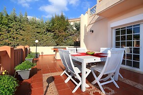 Oasis Pool House by GHH