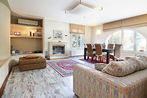 Oasis Pool House by GHH