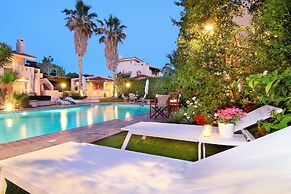 Oasis Pool House by GHH