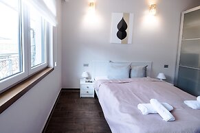 Budapest Easy Flat - Penthouse Basilica