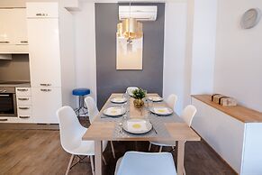 Budapest Easy Flat - Penthouse Basilica