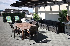 Budapest Easy Flat - Penthouse Basilica