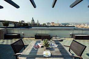 Budapest Easy Flat - Penthouse Basilica