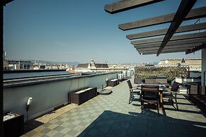 Budapest Easy Flat - Penthouse Basilica