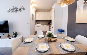 Budapest Easy Flat - Penthouse Basilica