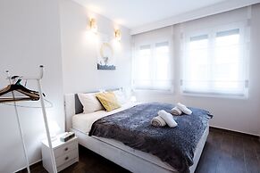 Budapest Easy Flat - Penthouse Basilica