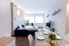 Budapest Easy Flat - Penthouse Basilica