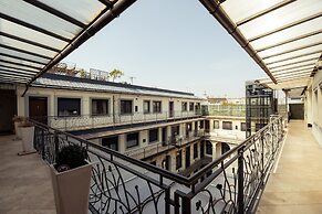 Budapest Easy Flat - Penthouse Basilica