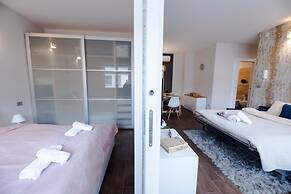 Budapest Easy Flat - Penthouse Basilica