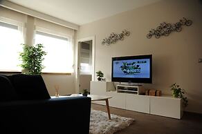 Budapest Easy Flat - Penthouse Basilica