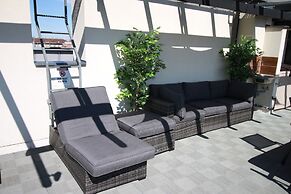 Budapest Easy Flat - Penthouse Basilica