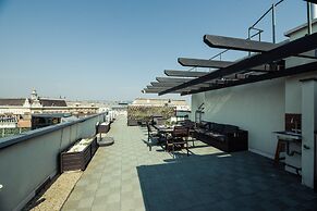 Budapest Easy Flat - Penthouse Basilica