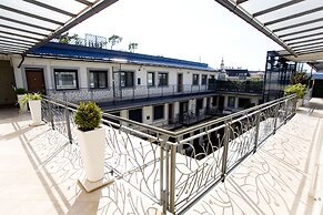 Budapest Easy Flat - Penthouse Basilica