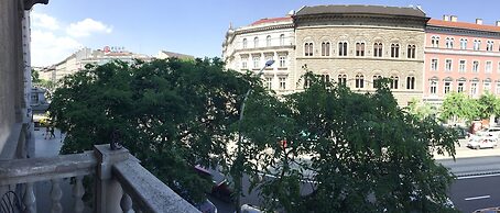 Budapest Easy Flat - Teresa Lux Apartment