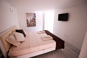 Budapest Easy Flat - Teresa Lux Apartment
