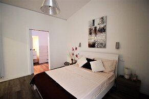 Budapest Easy Flat - Teresa Lux Apartment
