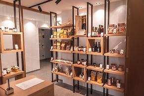 Maraias Luxury Suites & Apartments