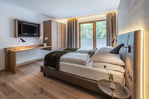 Maraias Luxury Suites & Apartments