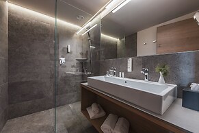 Maraias Luxury Suites & Apartments