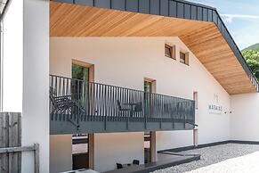 Maraias Luxury Suites & Apartments