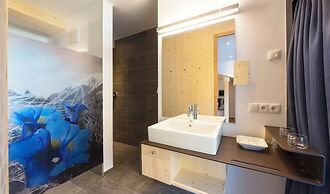 Maraias Luxury Suites & Apartments