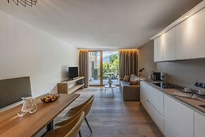 Maraias Luxury Suites & Apartments