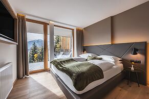 Maraias Luxury Suites & Apartments