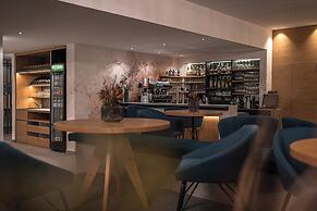 Maraias Luxury Suites & Apartments