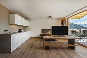 Maraias Luxury Suites & Apartments