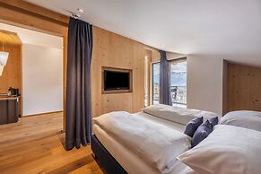 Maraias Luxury Suites & Apartments