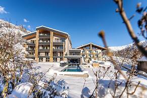 Maraias Luxury Suites & Apartments