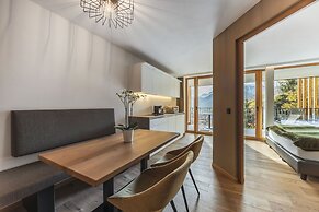 Maraias Luxury Suites & Apartments