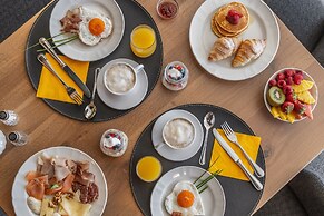 Maraias Luxury Suites & Apartments