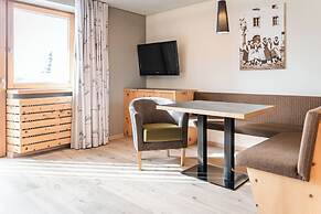 Maraias Luxury Suites & Apartments