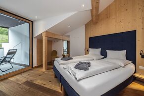 Maraias Luxury Suites & Apartments