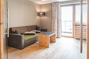 Maraias Luxury Suites & Apartments