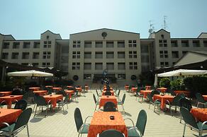 Dante Family Beach Resort