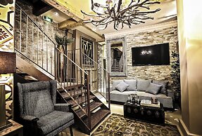 The Cow Hollow Hotel