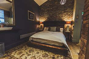 The Cow Hollow Hotel