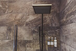 The Cow Hollow Hotel