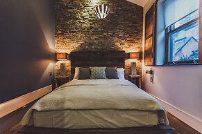 The Cow Hollow Hotel