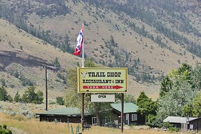 Trail Shop Inn