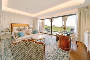 Royal Saray Resort